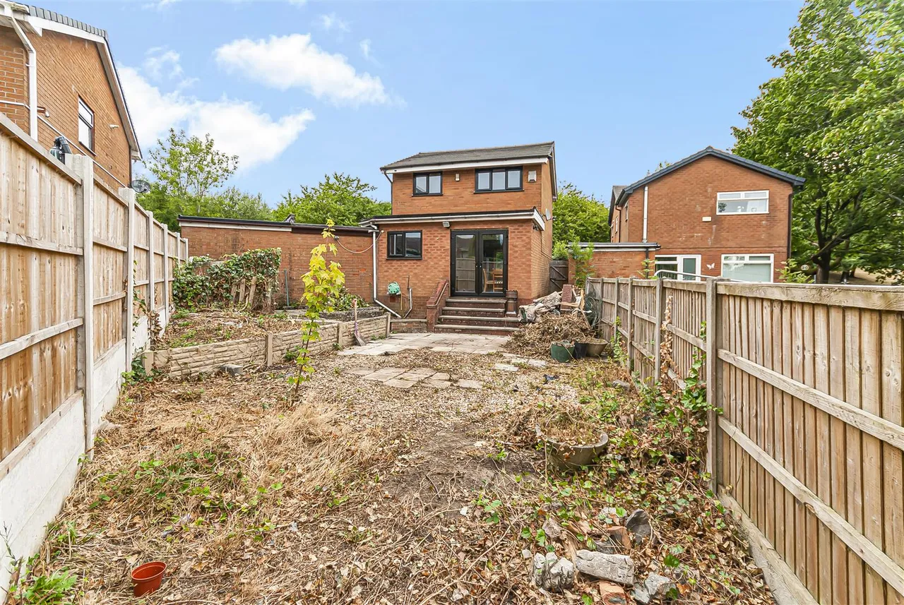 Bembridge Drive, Bolton, BL3 1RJ, photo 13