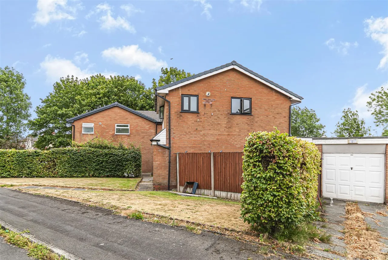 Bembridge Drive, Bolton, BL3 1RJ, photo 12