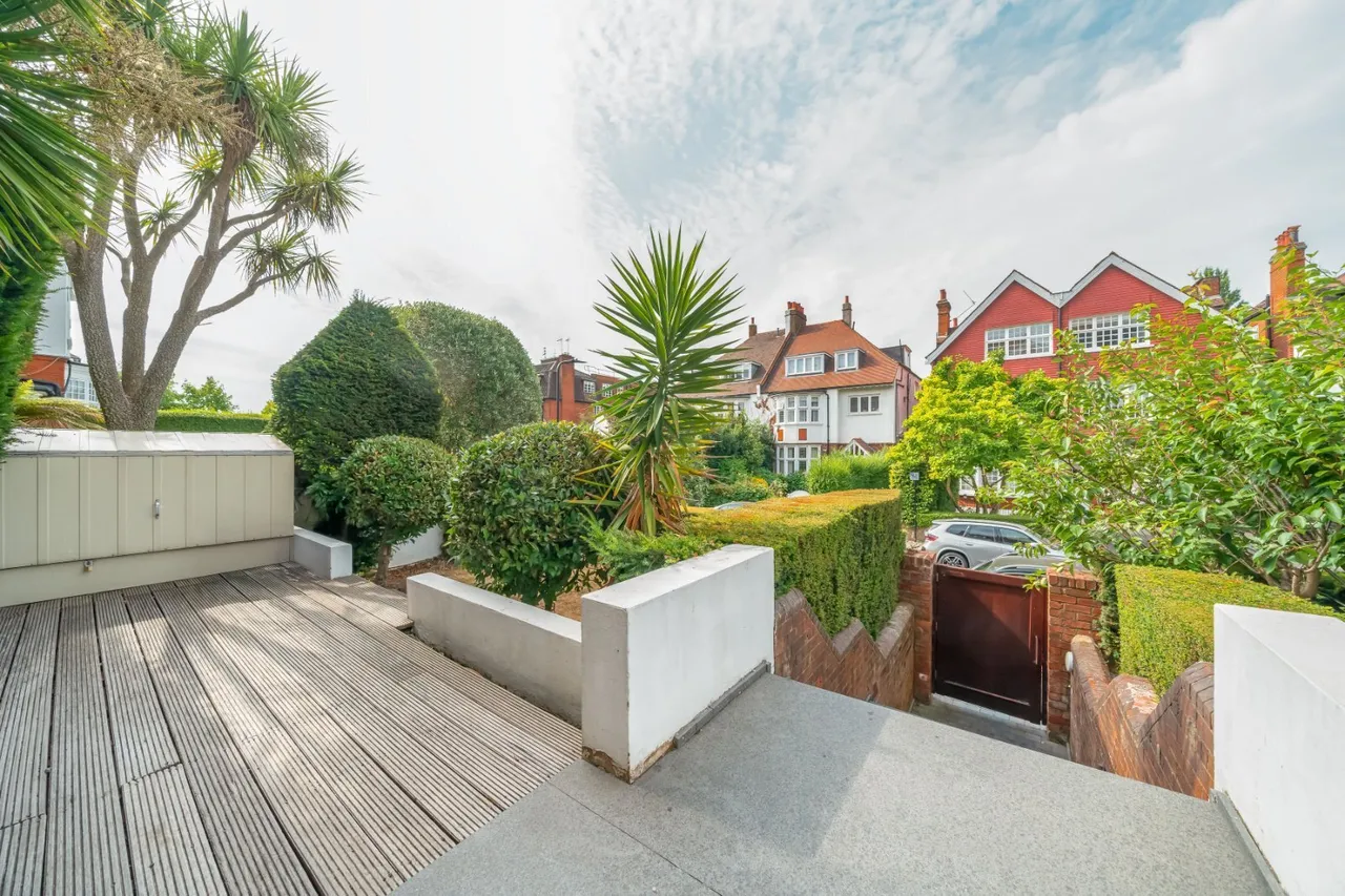 Bracknell Gardens, Hampstead, NW3, photo 25