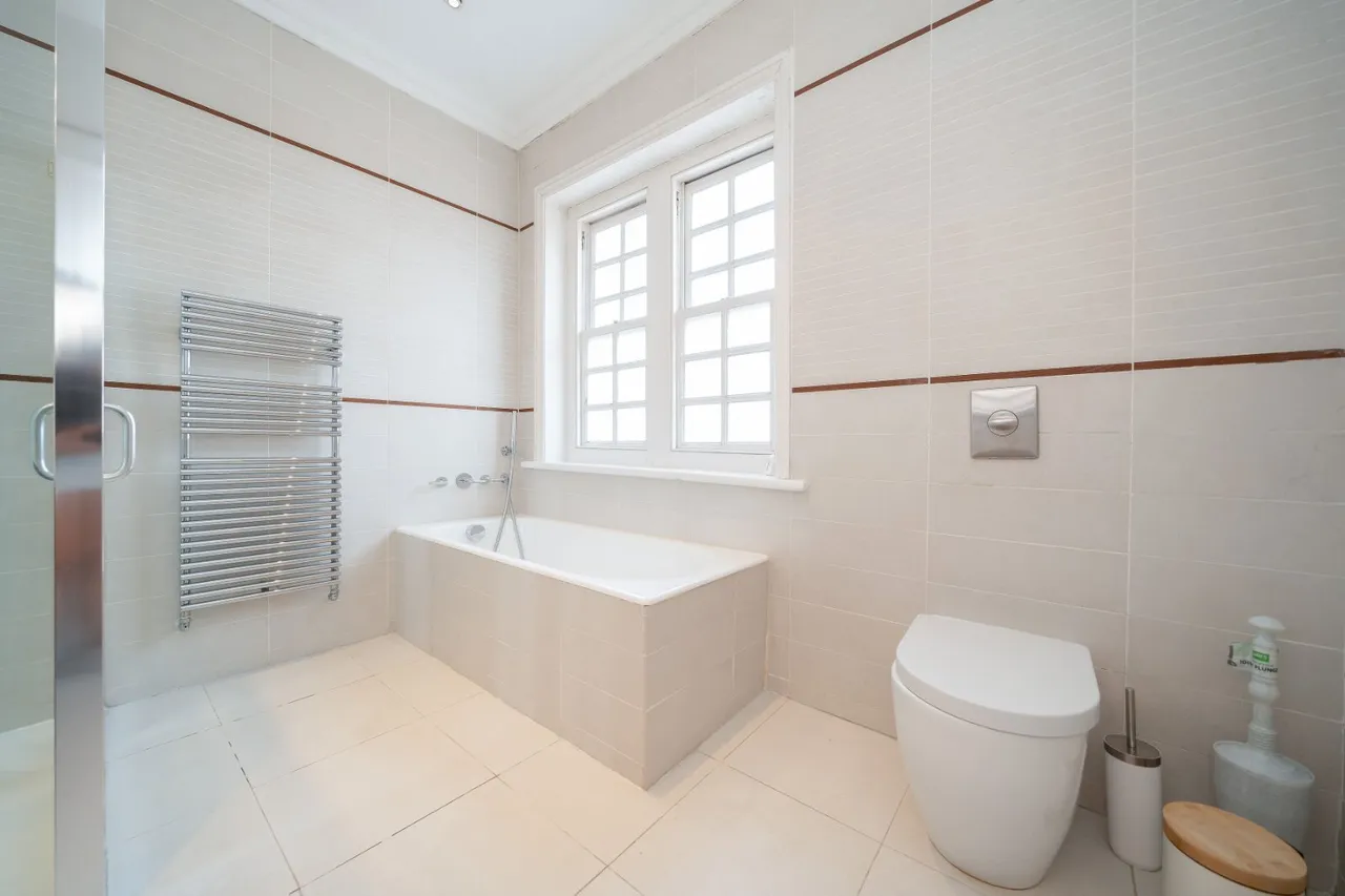 Bracknell Gardens, Hampstead, NW3, photo 8