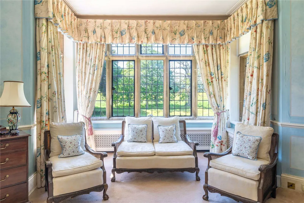 Ampney Crucis, Cirencester, Gloucestershire, GL7 5RR, photo 11