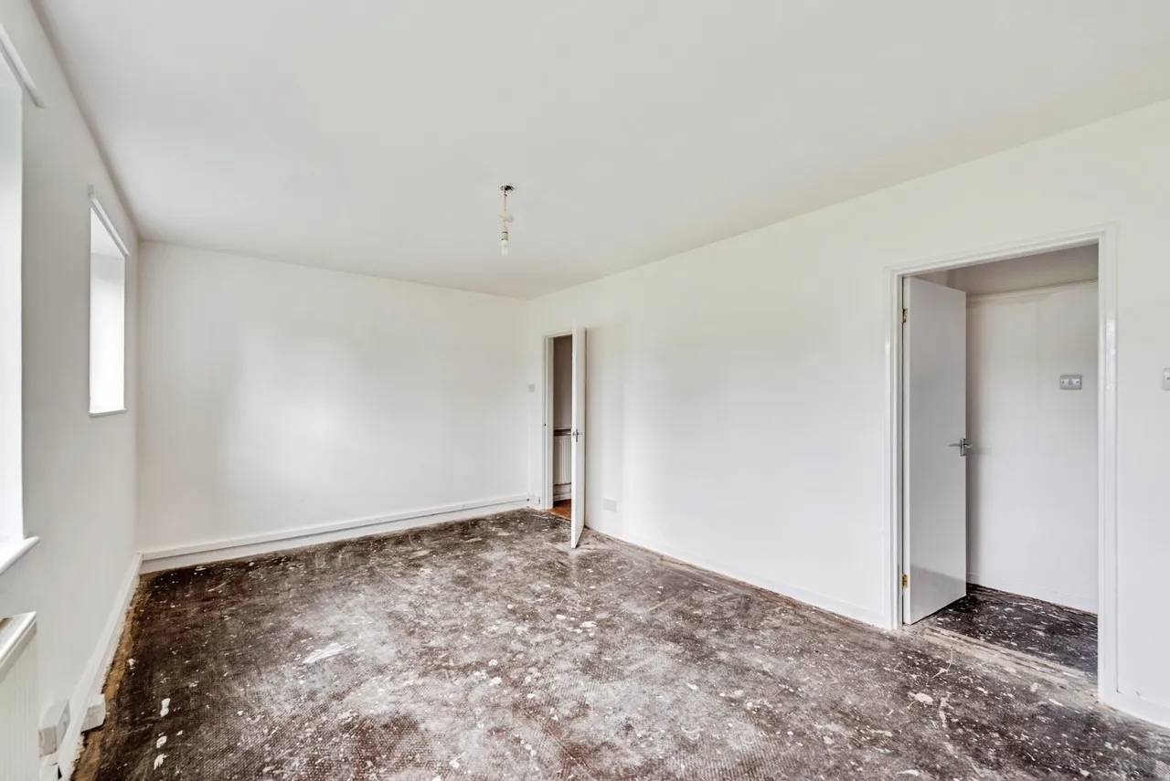 Blandford Court, Swindon, SN3, photo 9