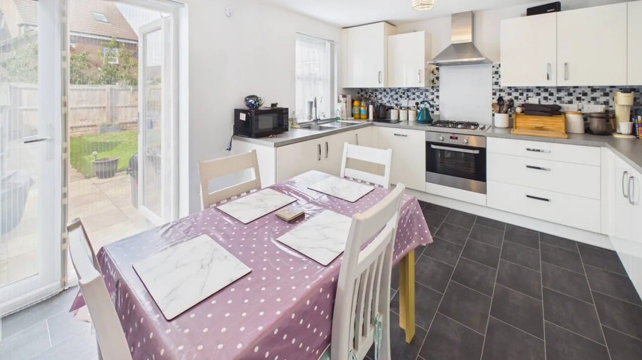 Wexford Way, Bury St Edmunds, IP32, photo 4