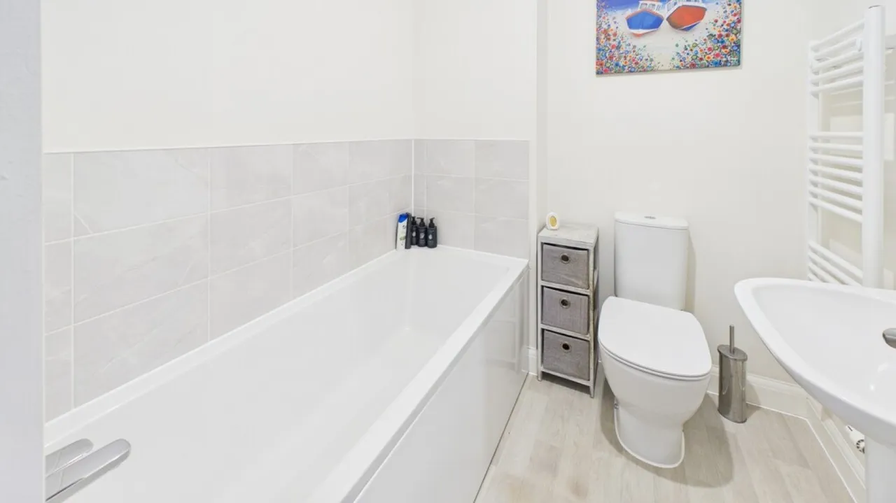 Wexford Way, Bury St Edmunds, IP32, photo 9