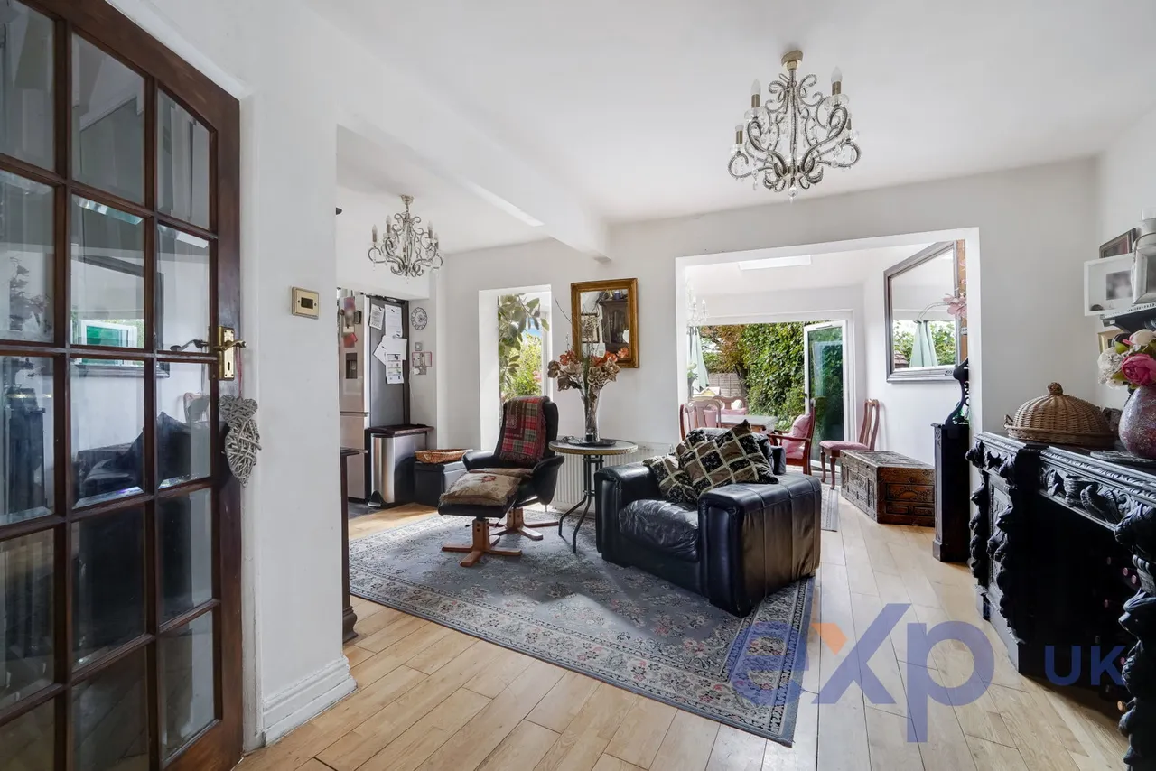 Hughenden Road, Worcester Park, KT4 8DD, photo 5