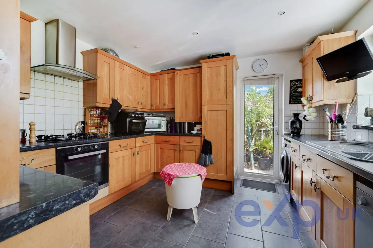 Hughenden Road, Worcester Park, KT4 8DD, photo 8