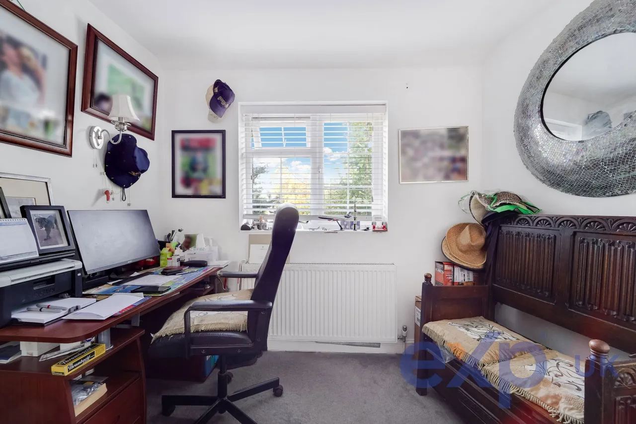 Hughenden Road, Worcester Park, KT4 8DD, photo 7