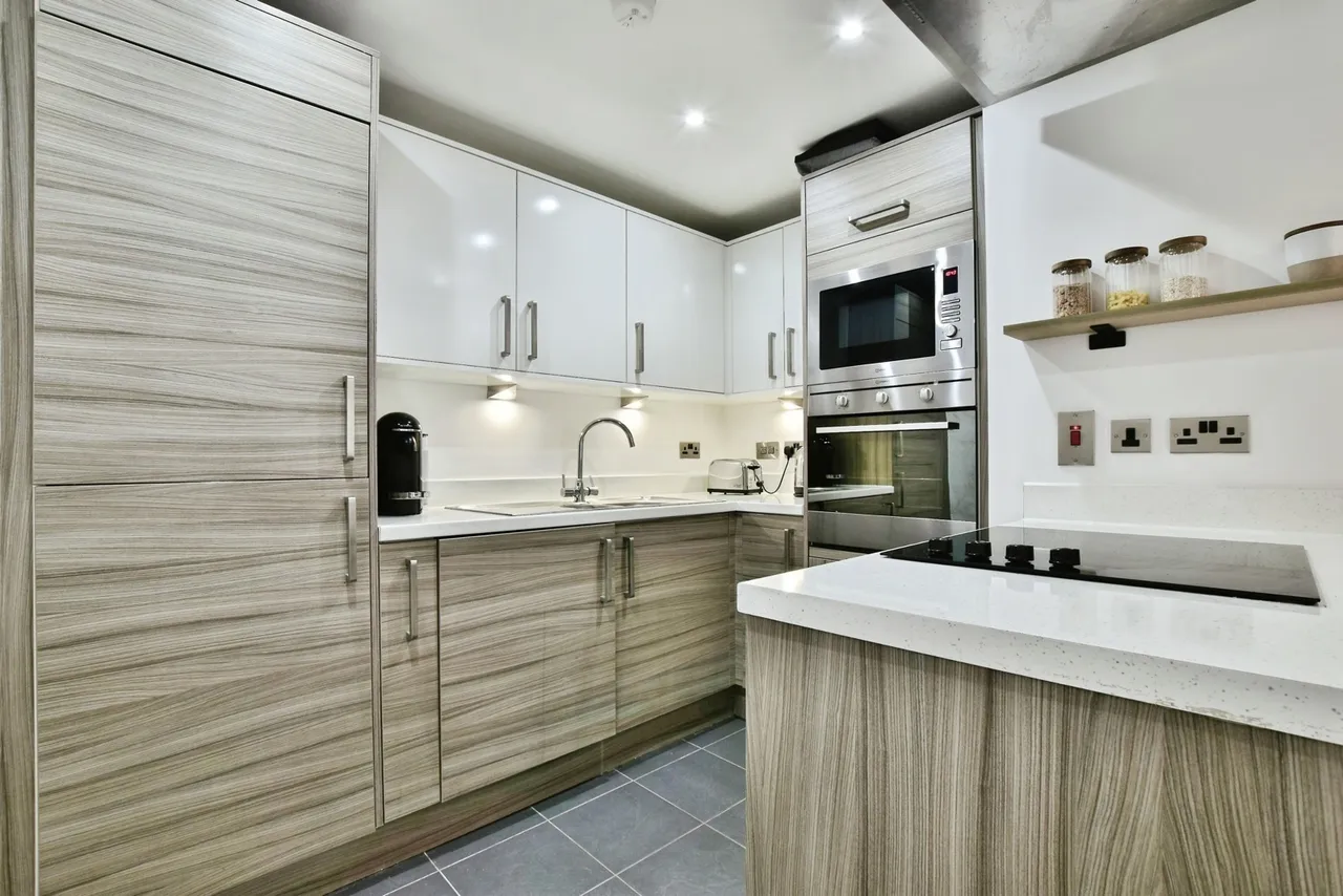Woodfield Road, Broadheath, Altrincham, WA14, photo 2