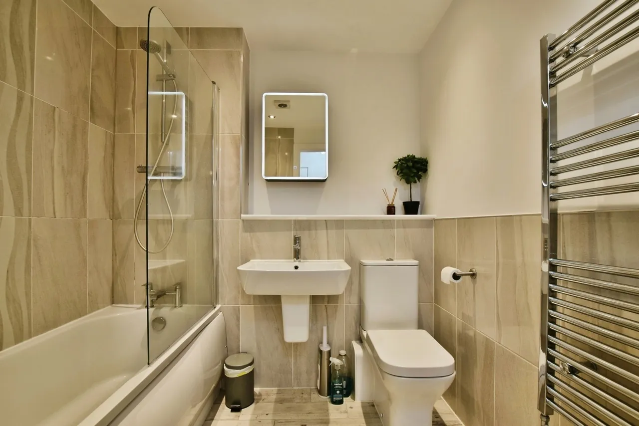 Woodfield Road, Broadheath, Altrincham, WA14, photo 9