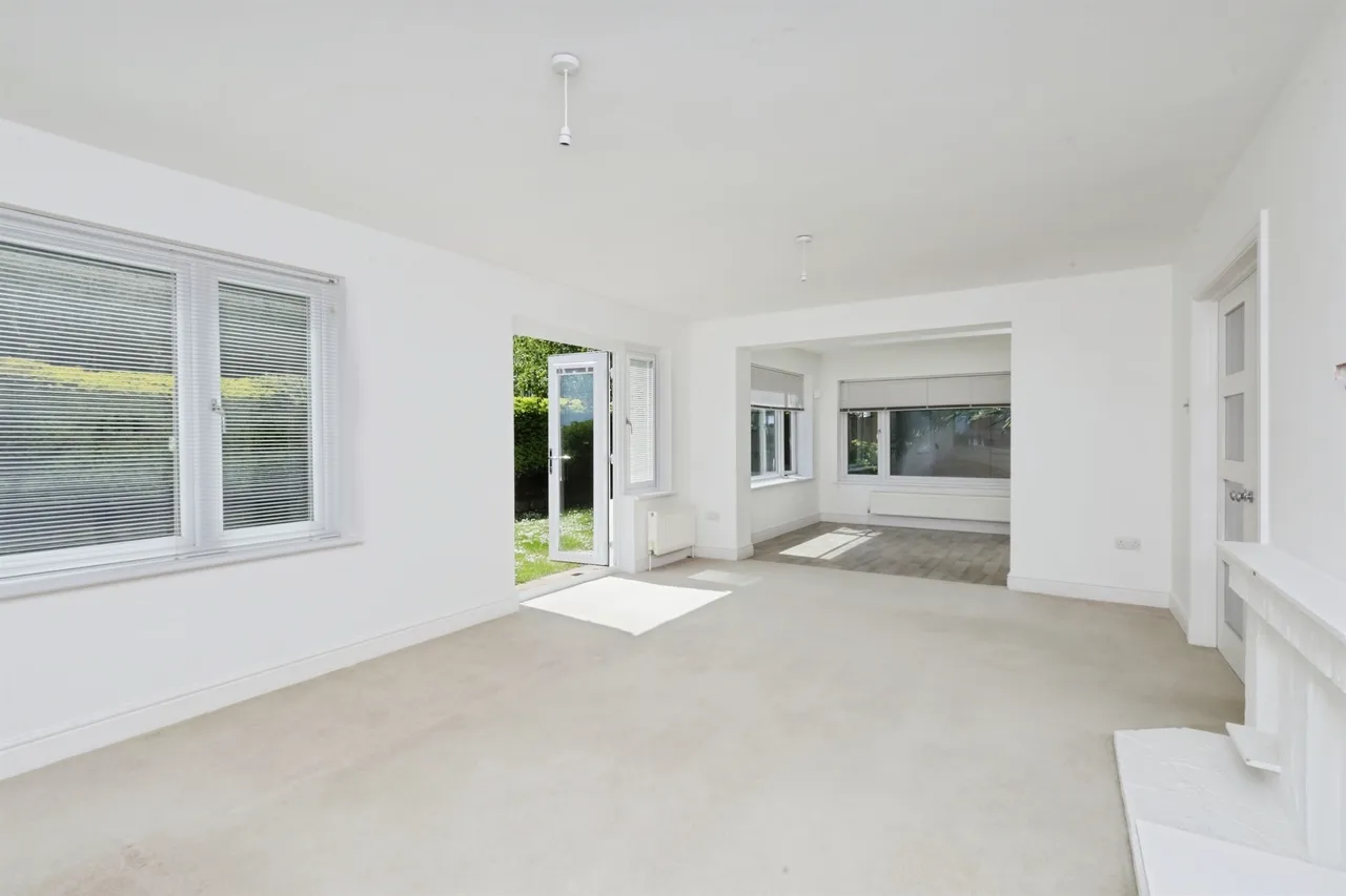 Dukes Drive, Eastbourne, photo 12