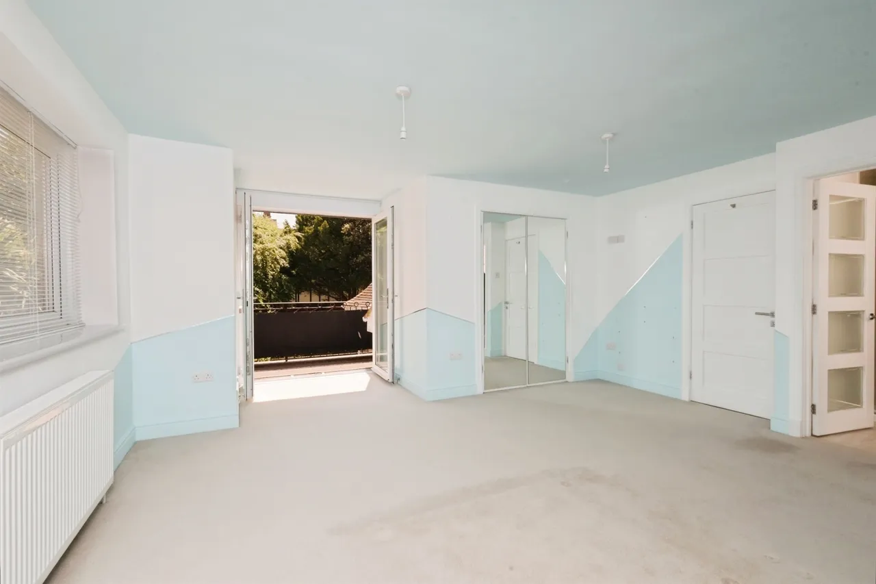 Dukes Drive, Eastbourne, photo 8