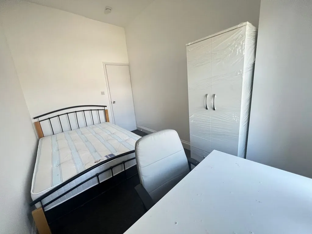 Bramble Street, Coventry, photo 9