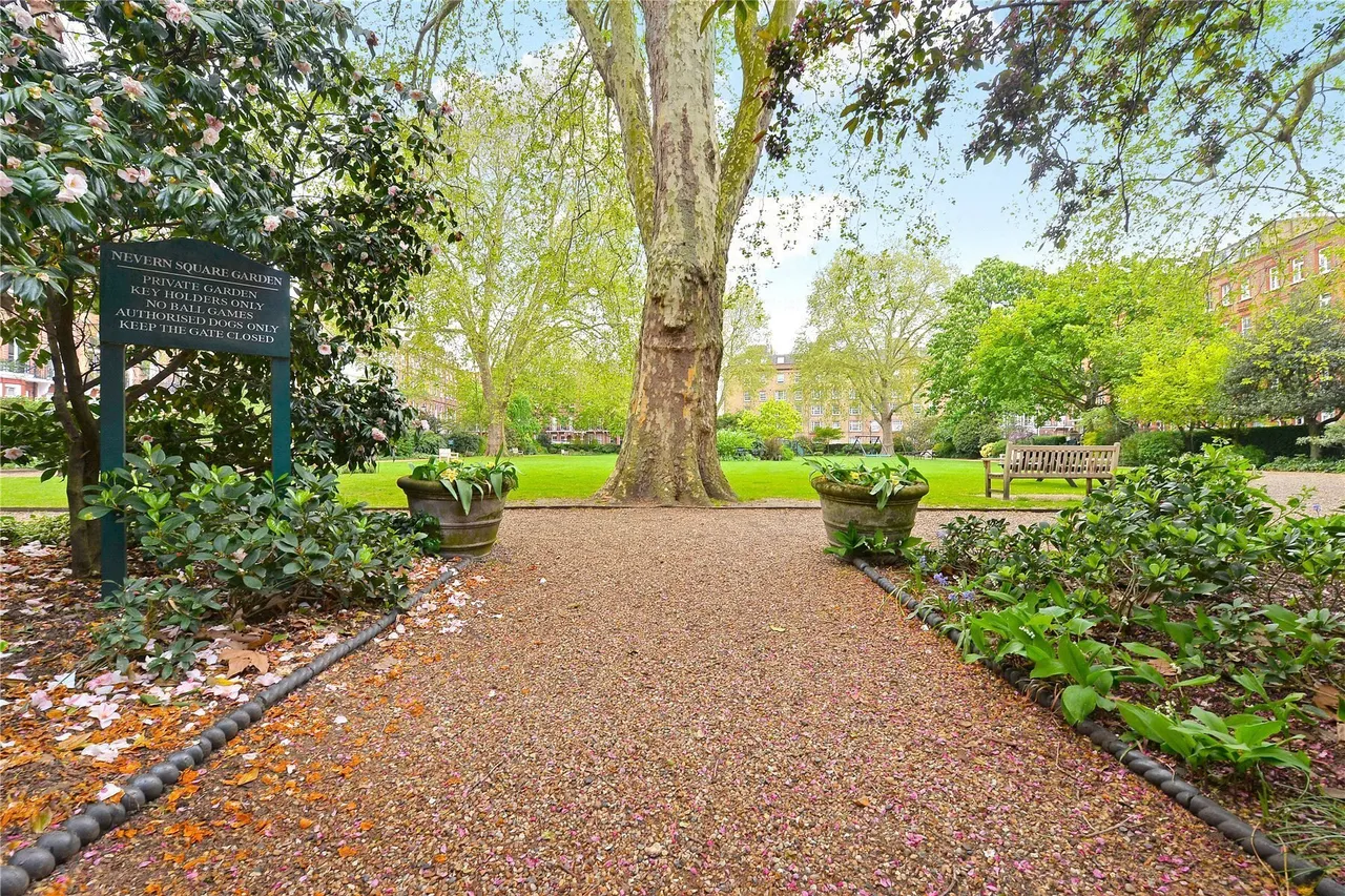 Nevern Square, London, SW5, photo 16
