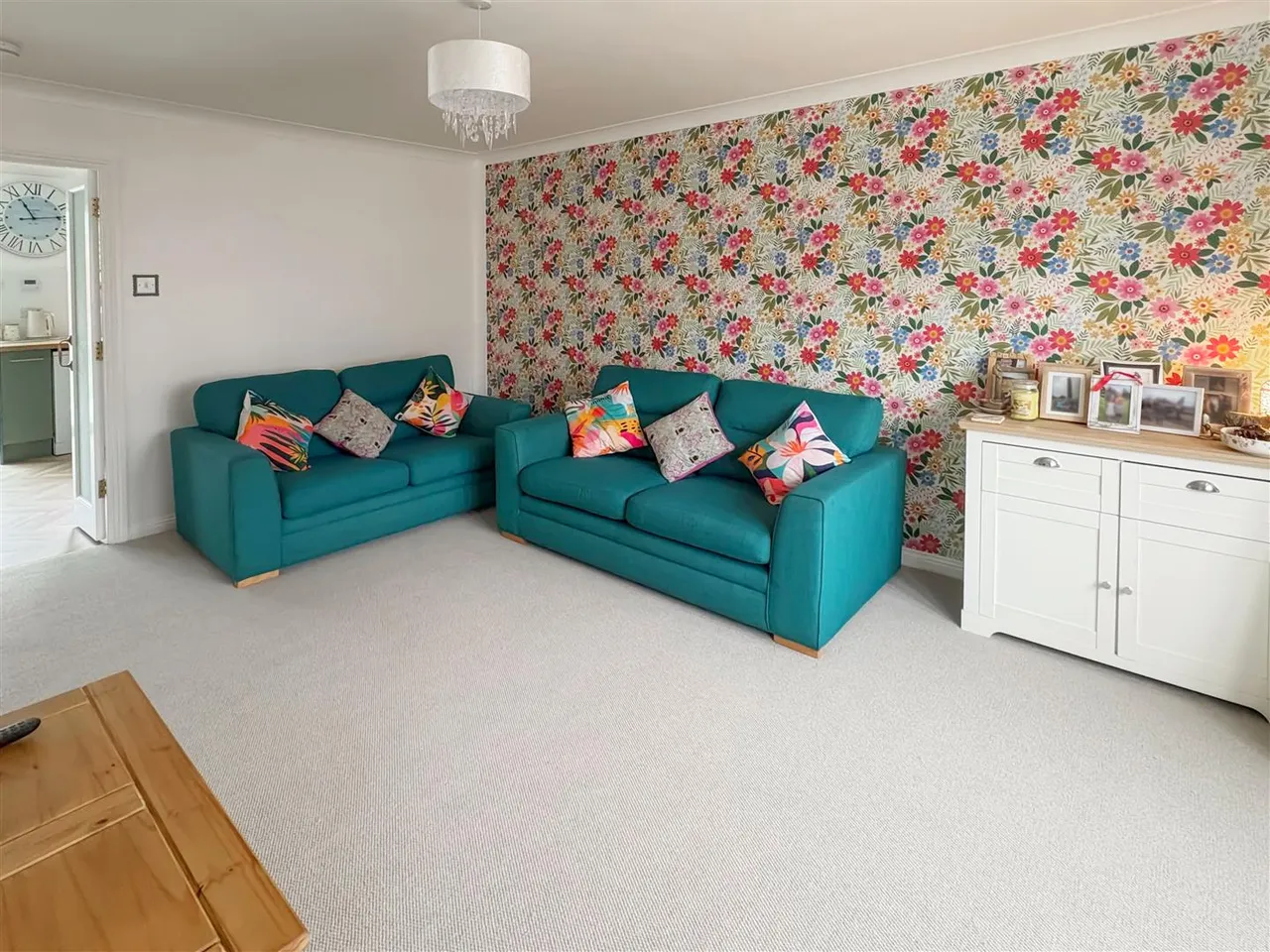 Blenheim Drive, Rustington, photo 6