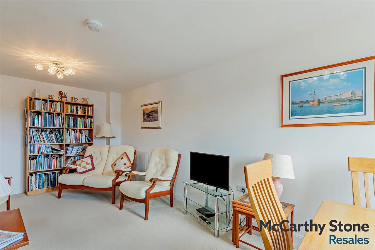 High Street, Great Cambourne, CB23, photo 2