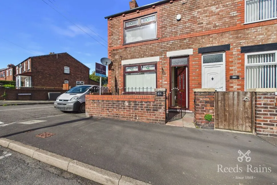 2 bed house for sale, Doulton Street, St. Helens, WA10