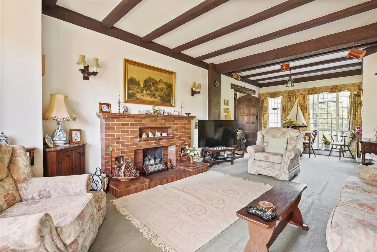 The Avenue, Sunbury, TW16 5HZ, photo 7