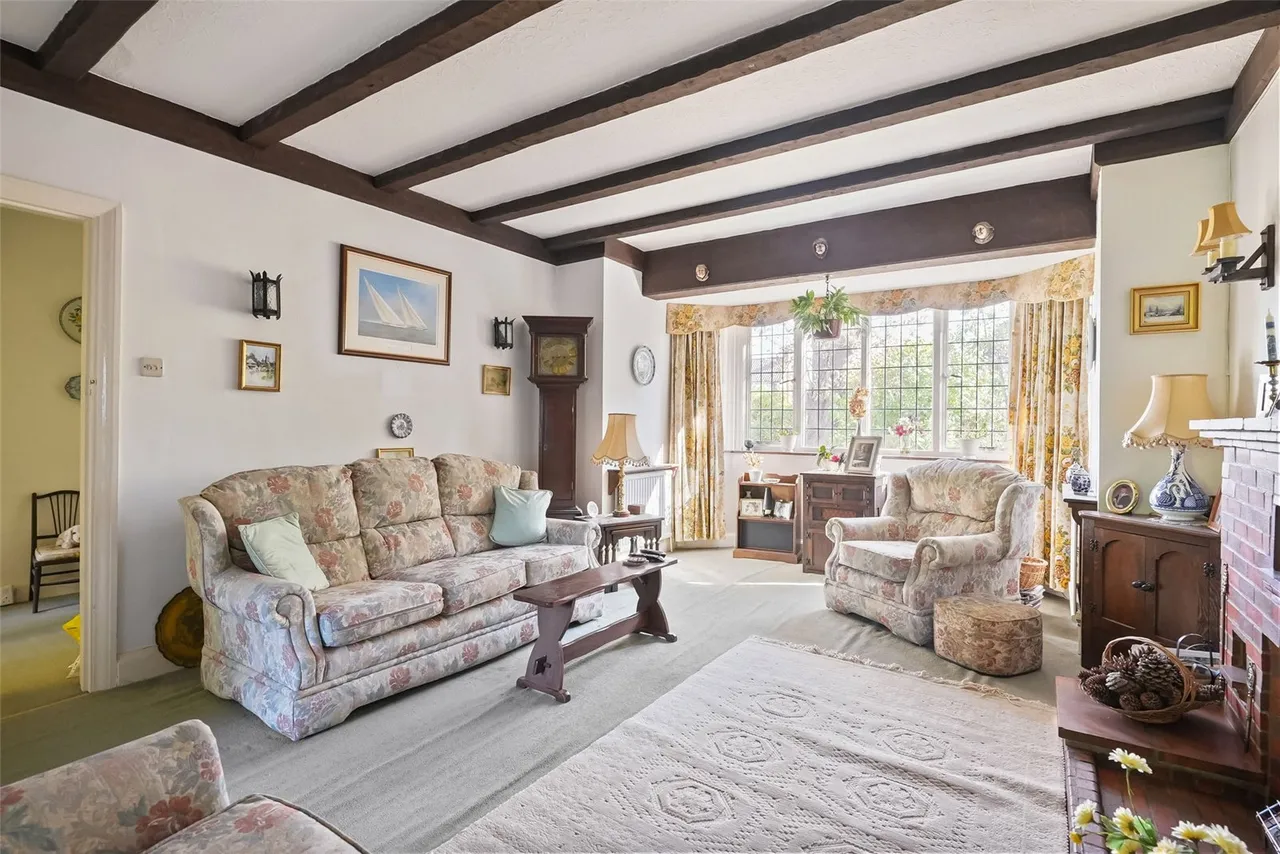 The Avenue, Sunbury, TW16 5HZ, photo 6