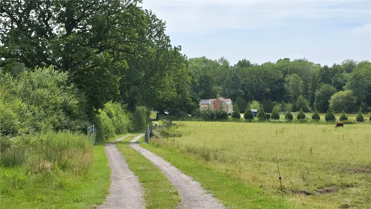 Gare Hill, Frome, Somerset, BA11 5EZ, photo 17