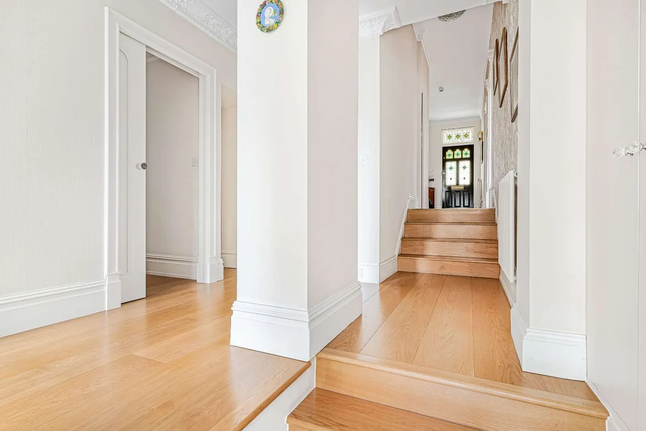 Marchwood Crescent, London, W5, photo 11