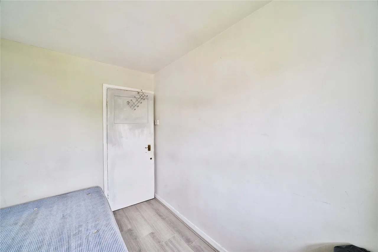 Gillman Drive, London, E15, photo 6