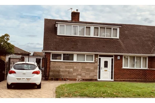 3 bed house for sale — Elizabeth Walk, Tipton