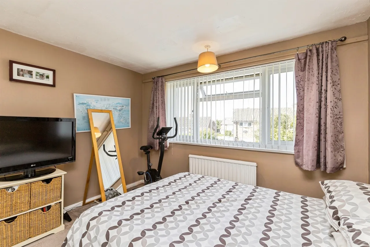 Hylands Close, Crawley, RH10, photo 13