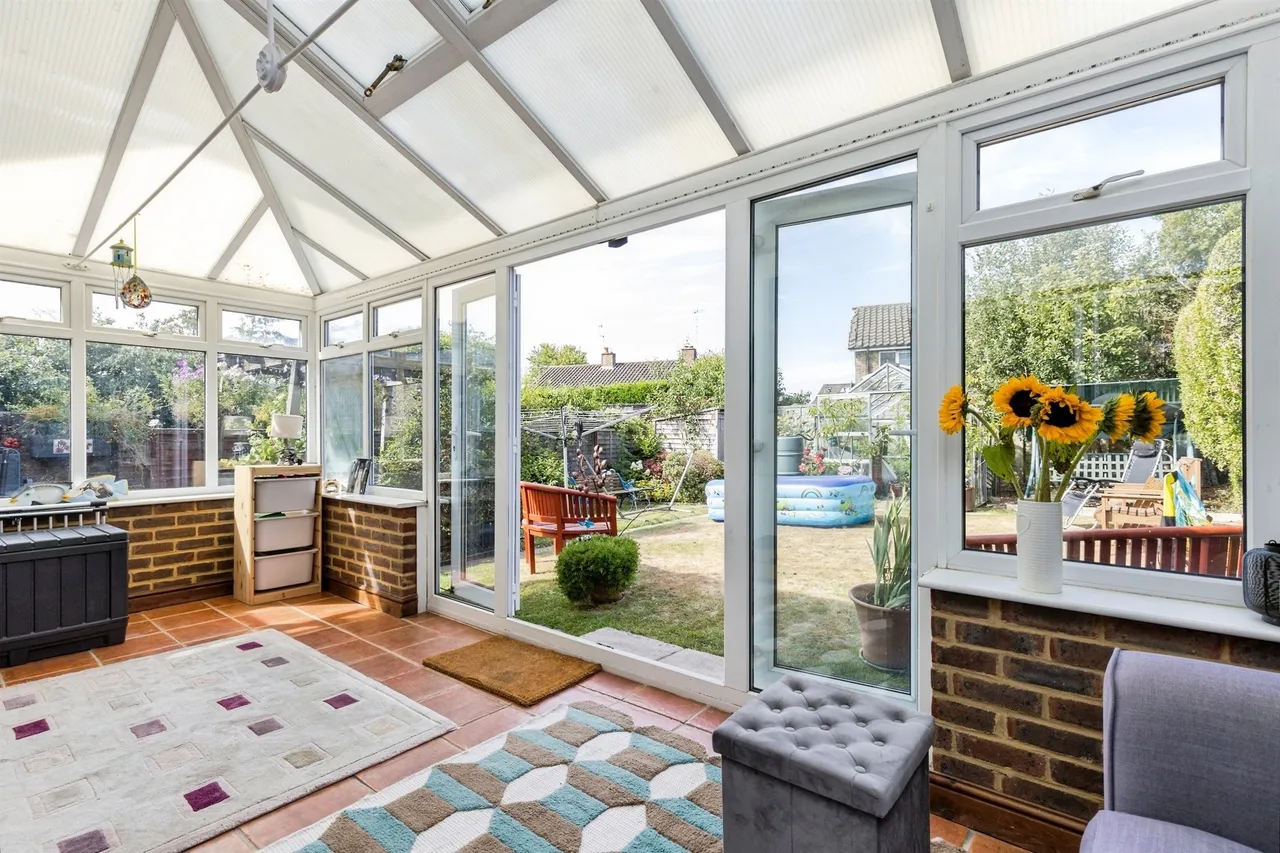 Hylands Close, Crawley, RH10, photo 8
