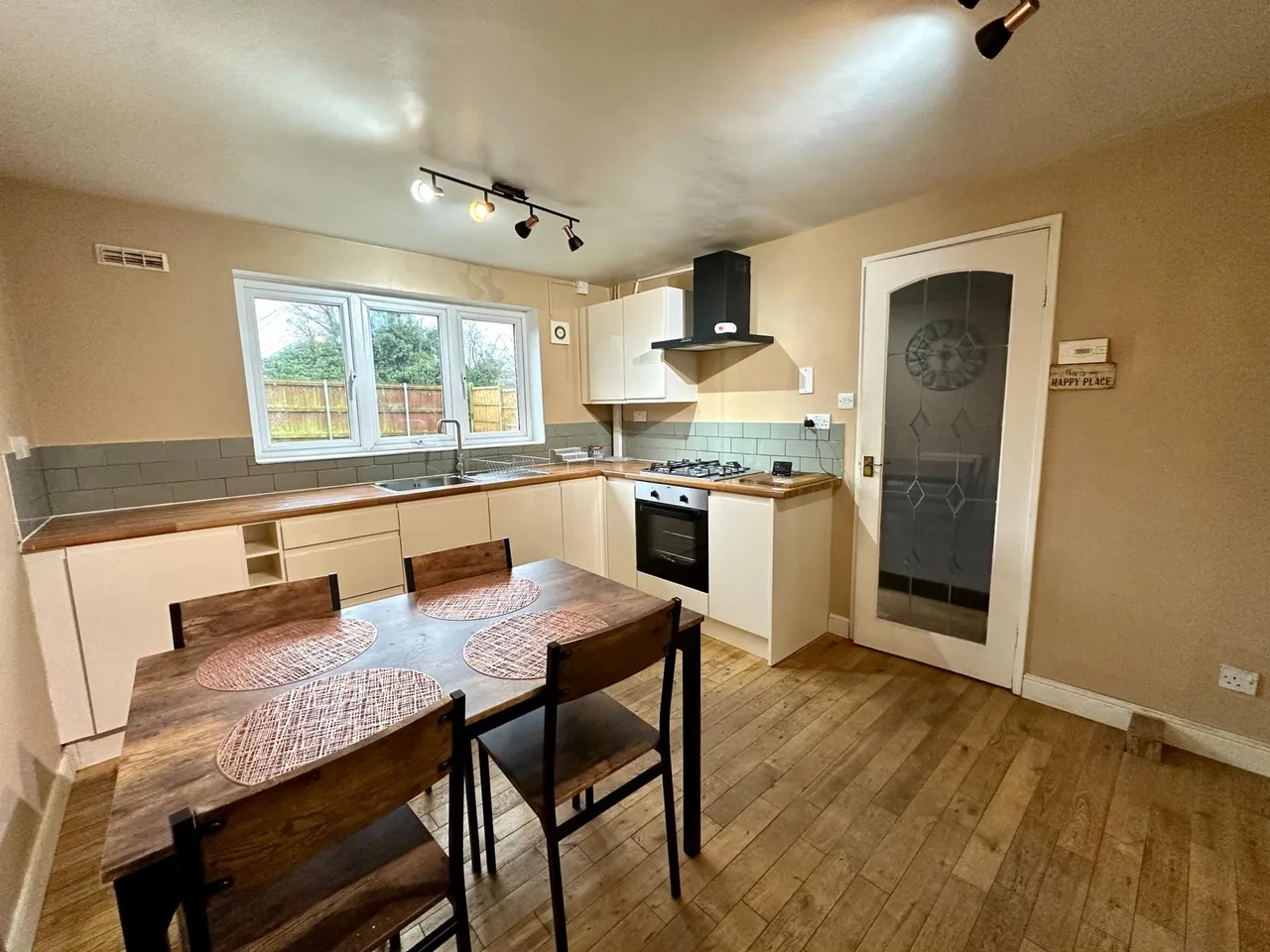 Eastney Crescent, Wolverhampton, WV8, photo 5