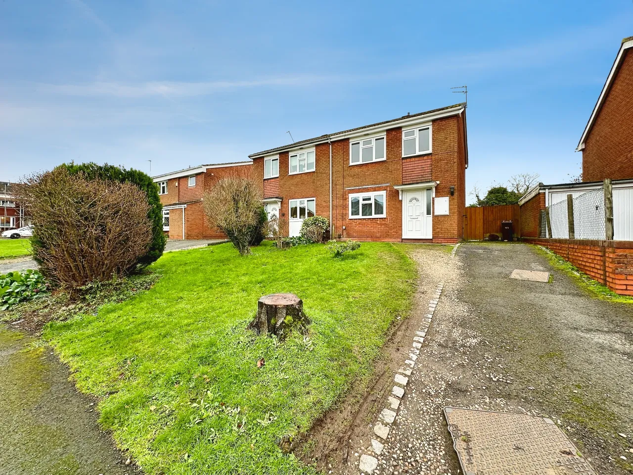 3 bed house to rent, Eastney Crescent, Wolverhampton, WV8