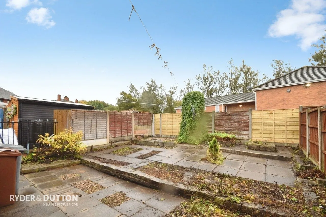 Duchess Street, Shaw, OL2, photo 4