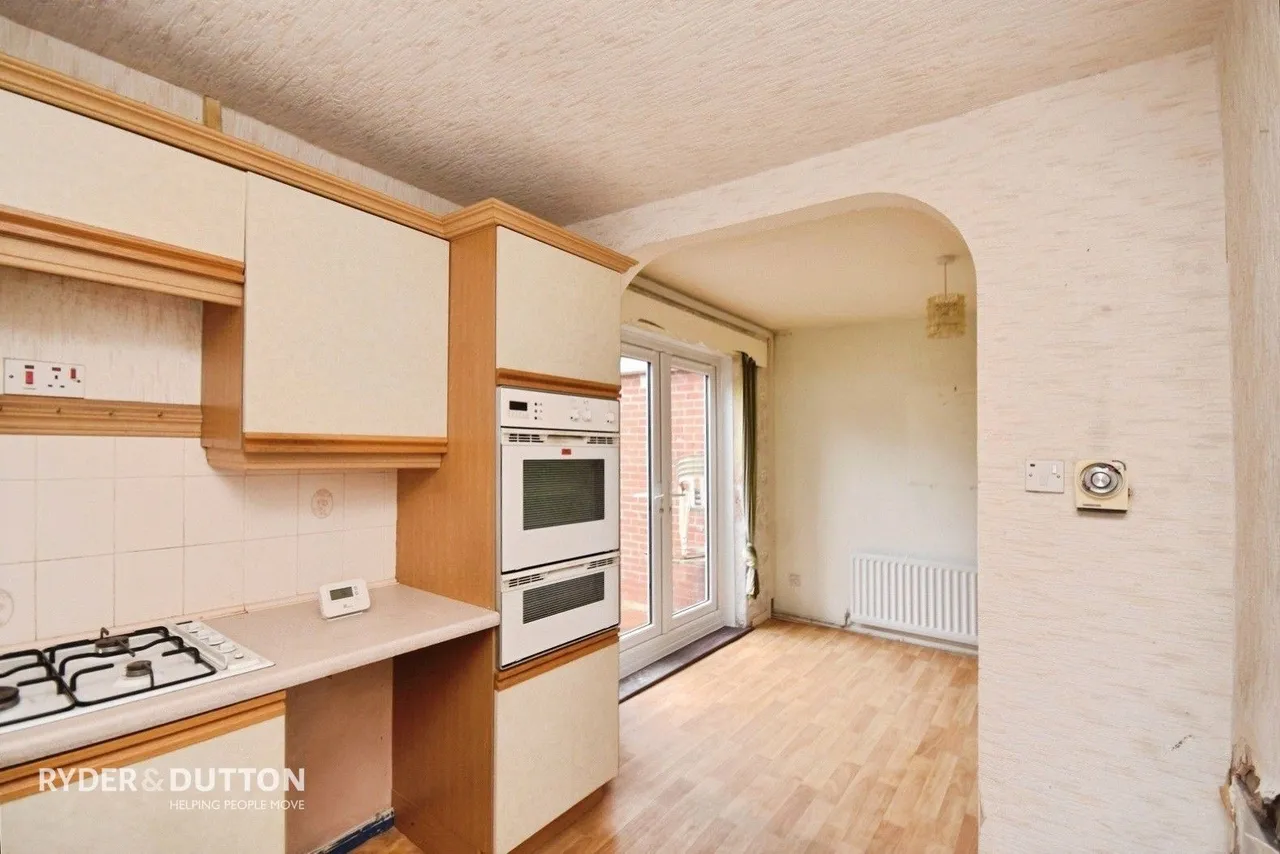 Duchess Street, Shaw, OL2, photo 7