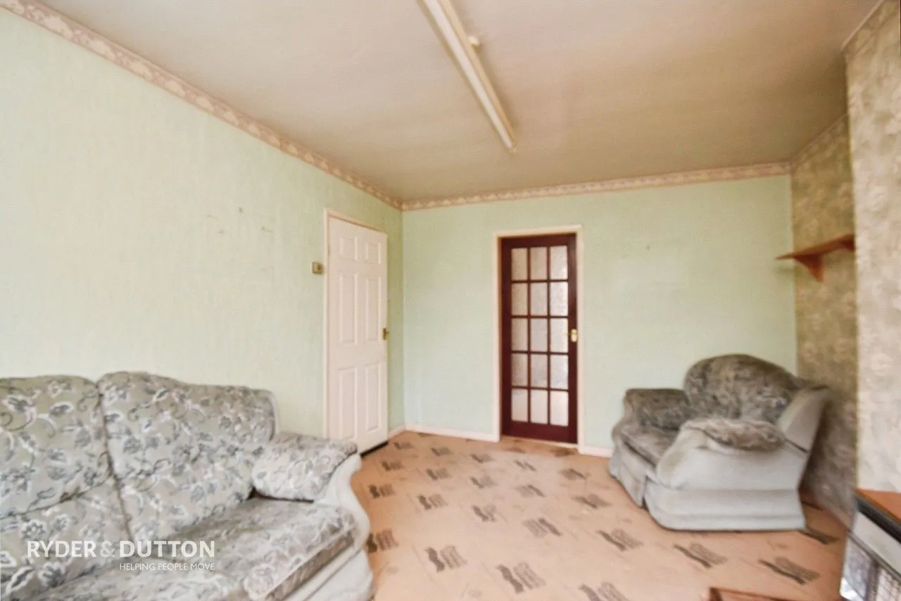 Duchess Street, Shaw, OL2, photo 10