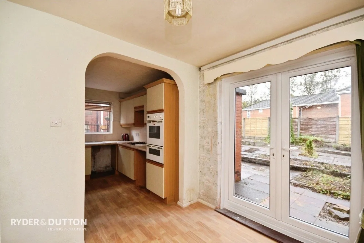 Duchess Street, Shaw, OL2, photo 6