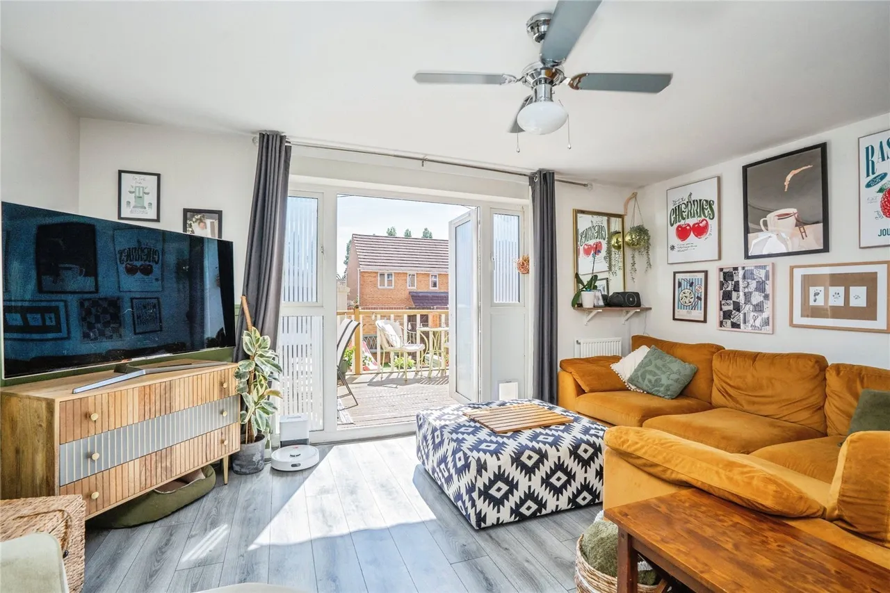 Jubilee Avenue, Portsmouth, PO6, photo 17