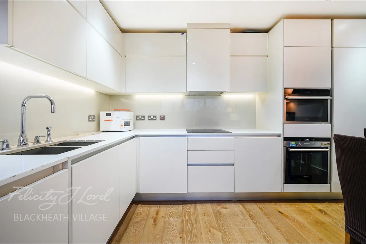 Tizzard Grove, London, SE3, photo 19