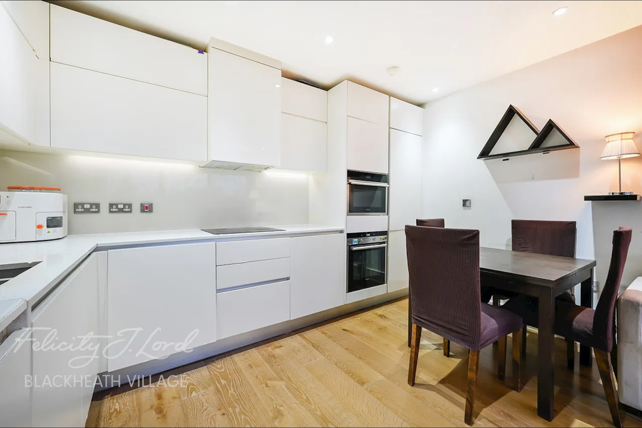 Tizzard Grove, London, SE3, photo 4
