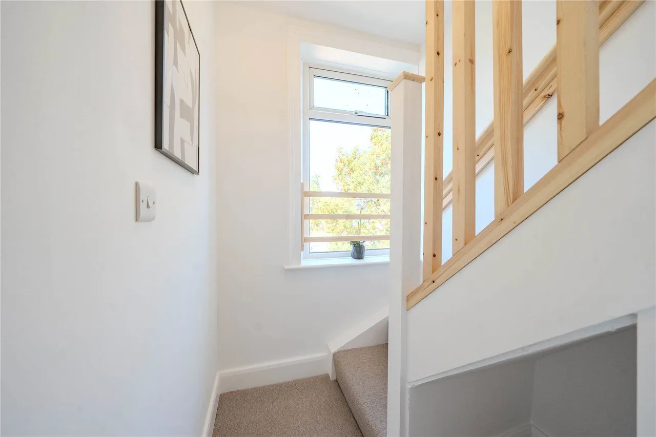 Greenside, Pudsey, LS28, photo 11