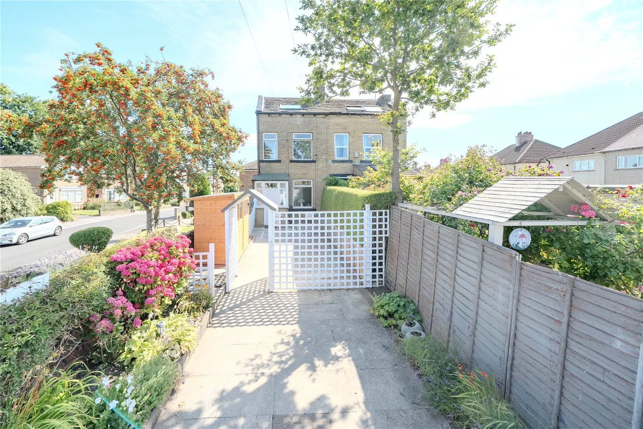 Greenside, Pudsey, LS28, photo 4