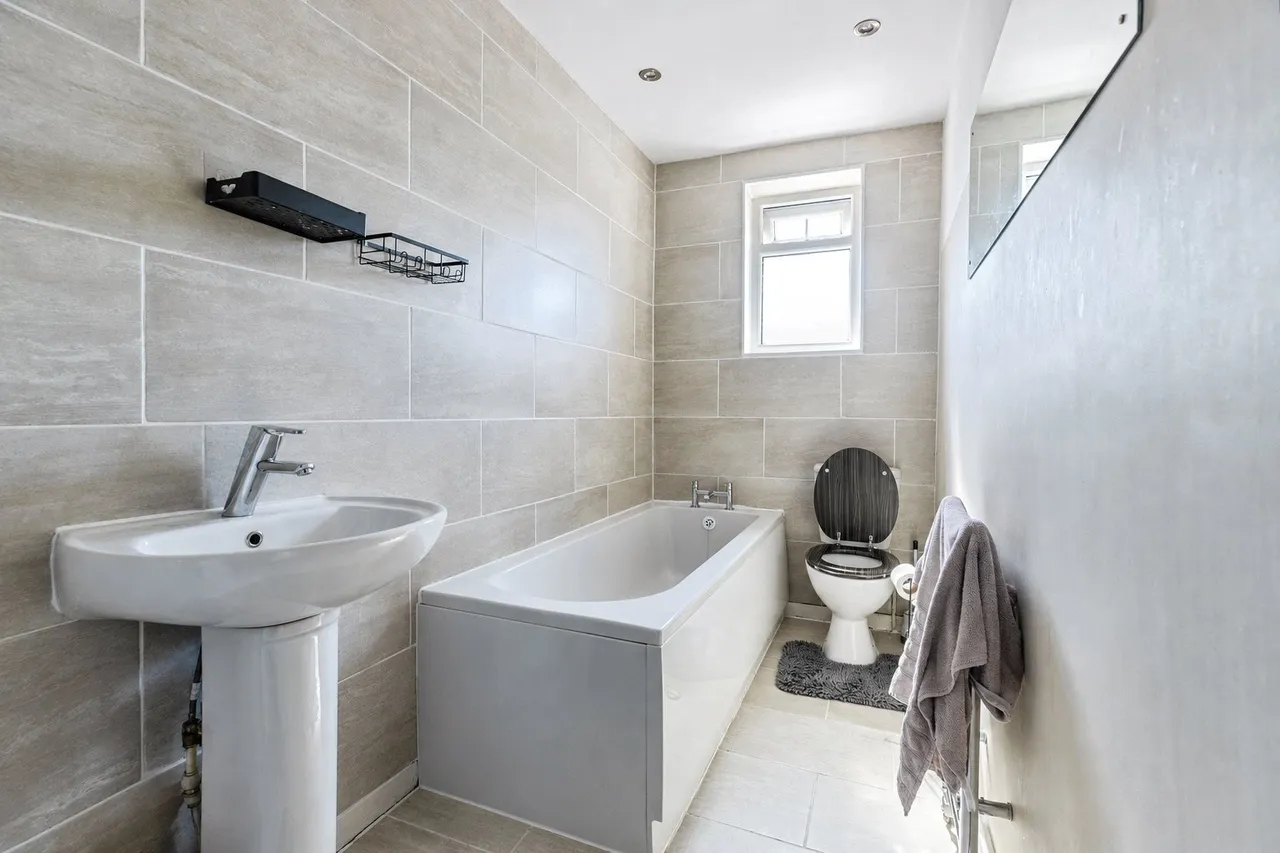 Ainsworth Road, Bury, BL8, photo 10