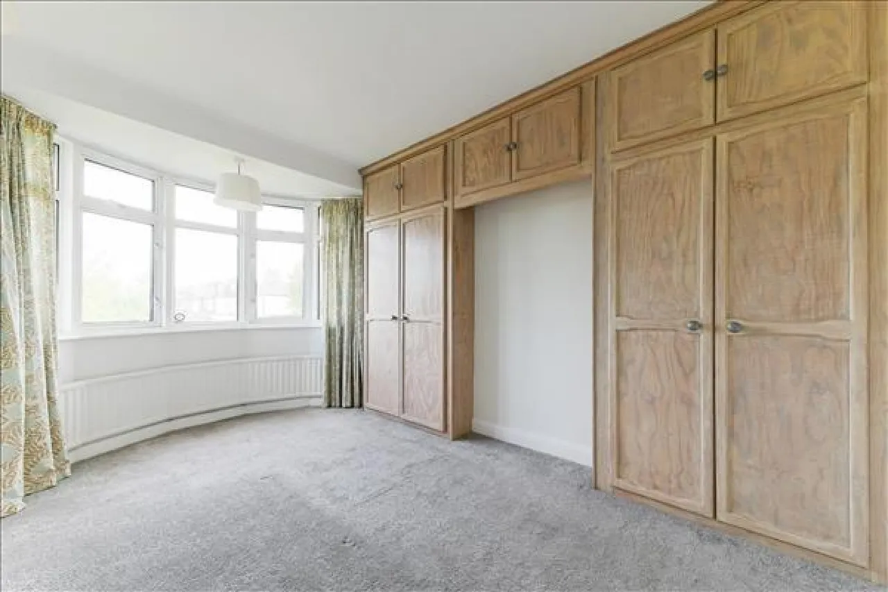 Bushey Road, Raynes Park, photo 4