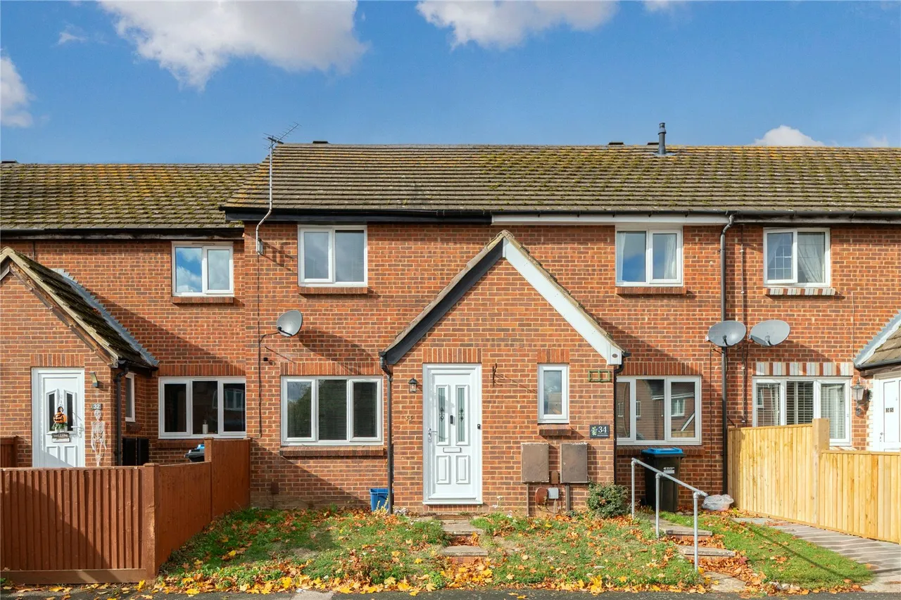 2 bed house for sale, Green Park, Newport Pagnell