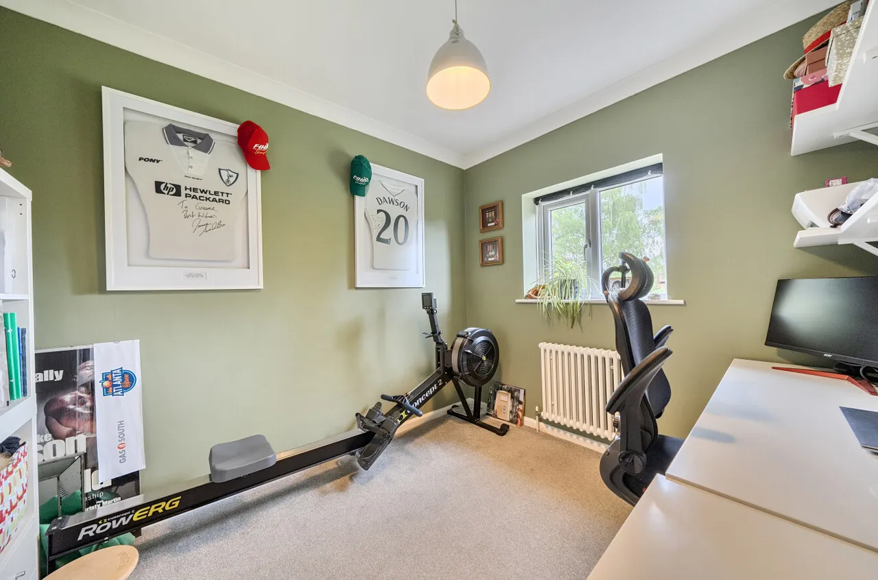Brentmoor Road, West End, Woking, Surrey, GU24 9QQ, photo 17