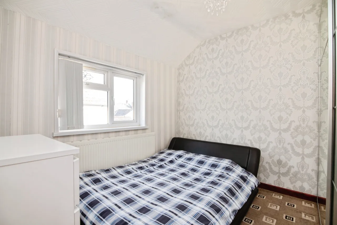 Tividale Road, Oldbury, photo 9