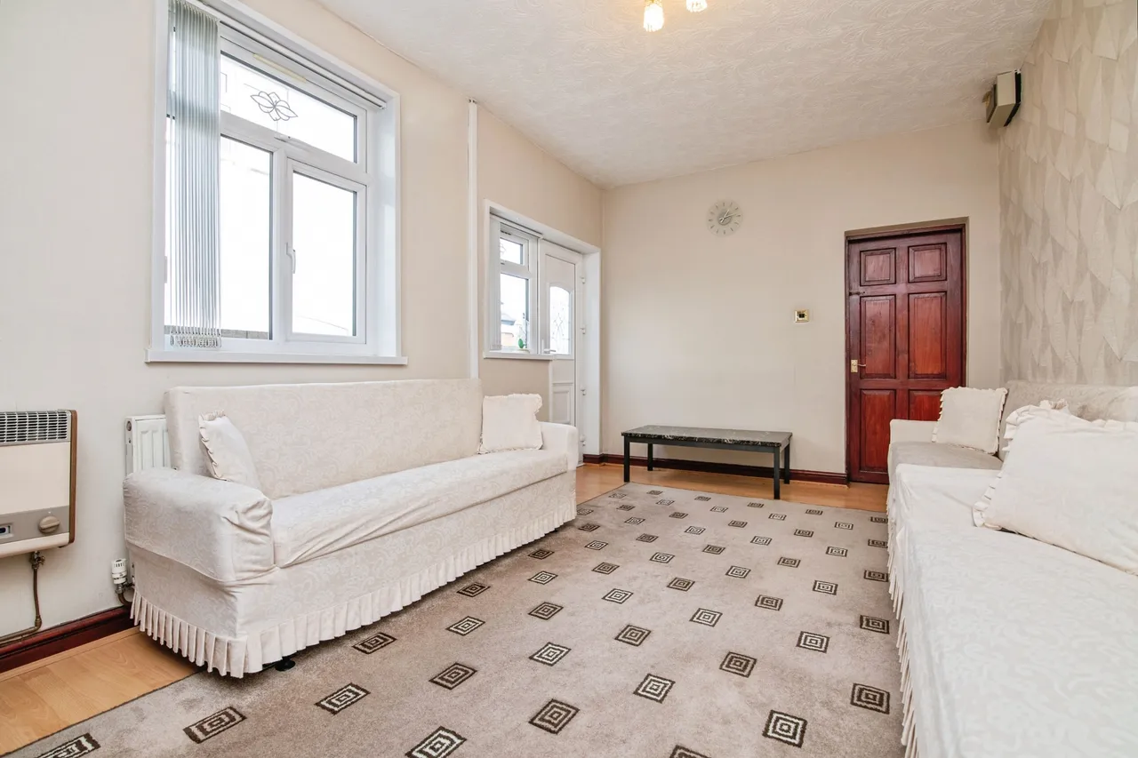 Tividale Road, Oldbury, photo 5