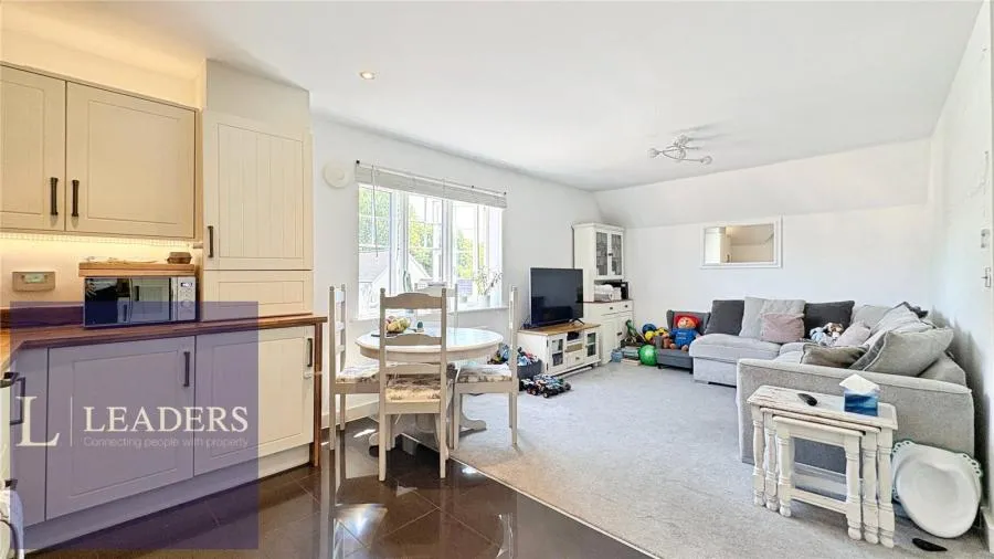 Hogarth Court, Sible Hedingham, CO9, photo 5