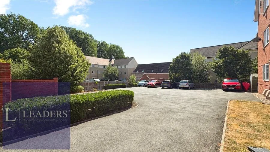 Hogarth Court, Sible Hedingham, CO9, photo 13