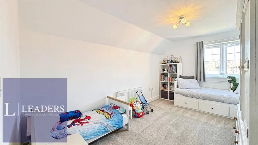 Hogarth Court, Sible Hedingham, CO9, photo 10