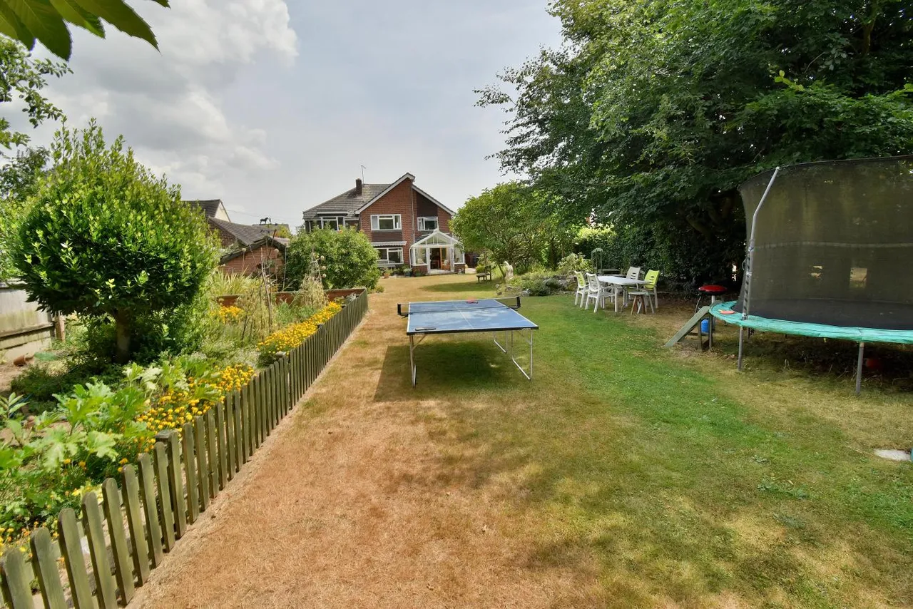 New Road, BH22, photo 21