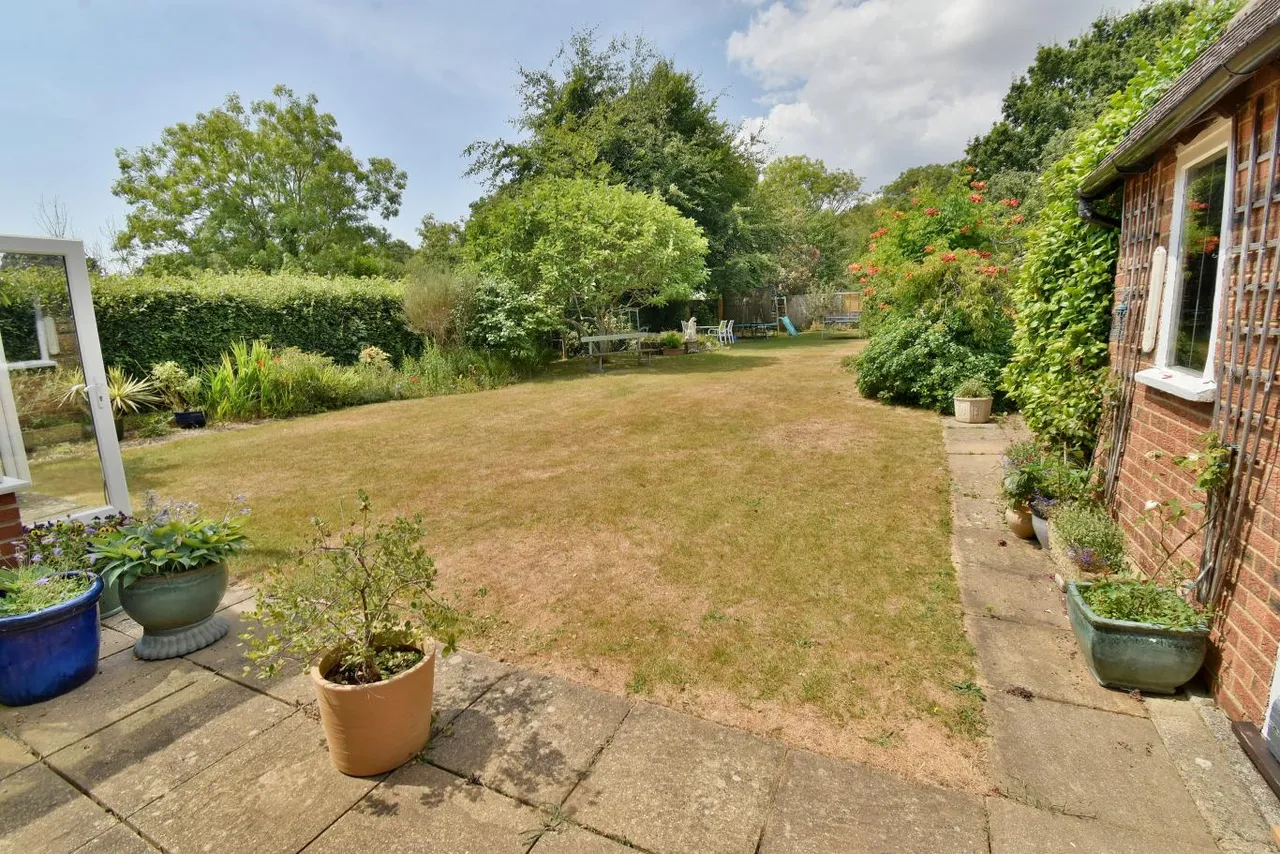New Road, BH22, photo 19